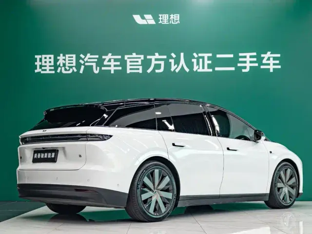Li Auto i6 — Фото автомобиля 4