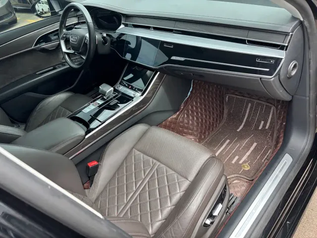 Audi A8 — Фото автомобиля 7