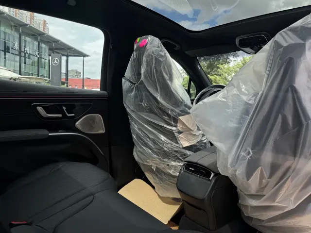 Mercedes-Benz EQS SUV — Фото автомобиля 13