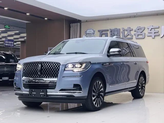Фотография автомобиля — Lincoln Navigator One