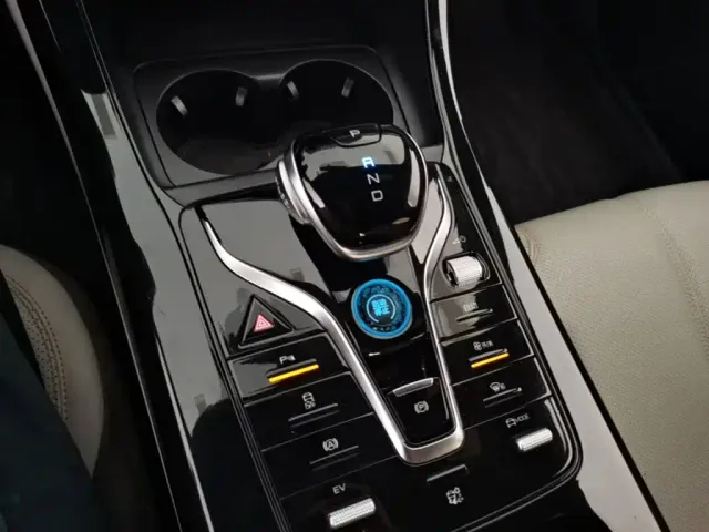 BYD Qin PLUS — Фото автомобиля 13
