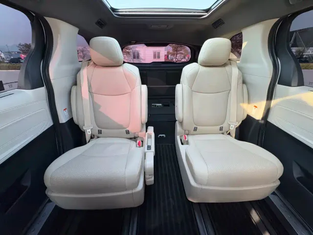 Toyota Granvia — Фото автомобиля 7