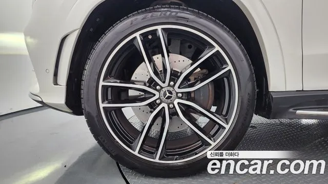 Mercedes-Benz GLS-Class — Фото автомобиля 3