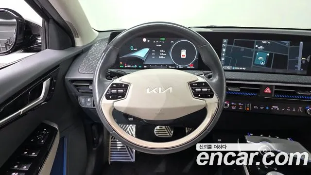 Kia EV6 — Фото автомобиля 12