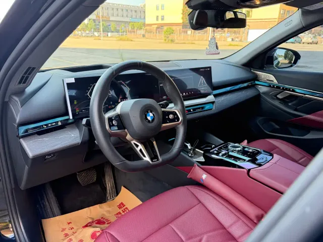 BMW 5 Series — Фото автомобиля 4