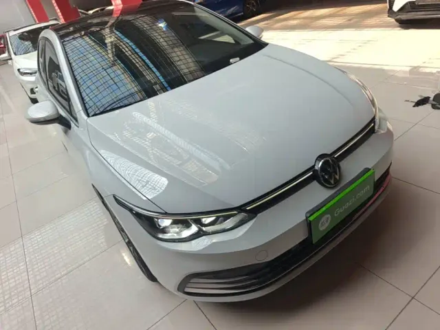 Volkswagen Golf — Фото автомобиля 3