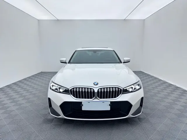 BMW 3 Series — Фото автомобиля 2
