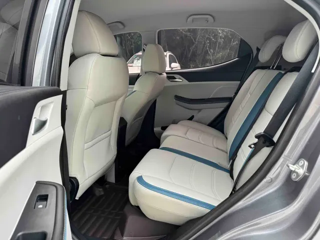 BYD Yuan Pro — Фото автомобиля 5