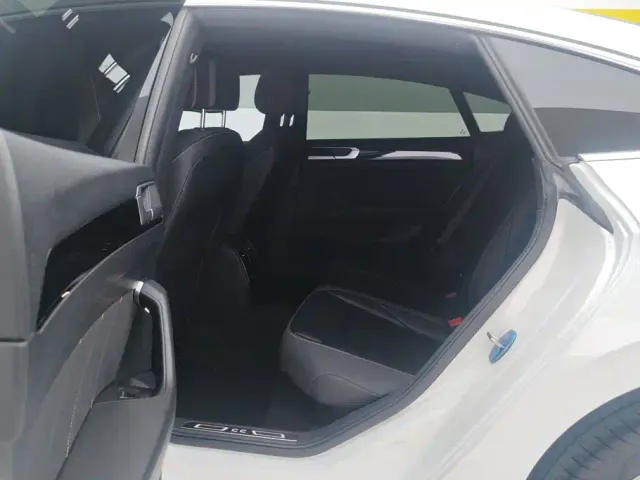 Volkswagen CC — Фото автомобиля 11