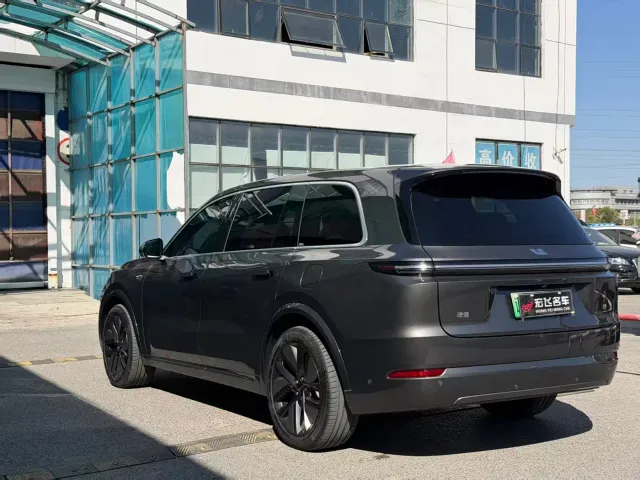 Li Auto L9 — Фото автомобиля 5
