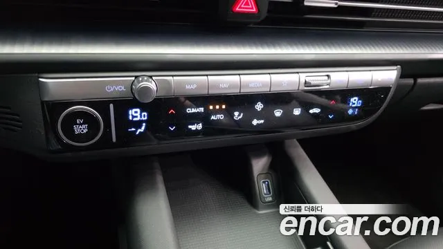 Hyundai Ioniq 6 — Фото автомобиля 23