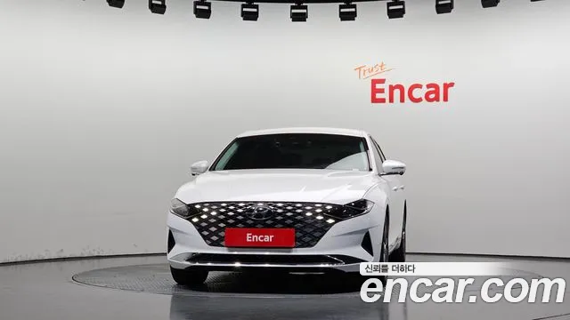 Hyundai Grandeur New — Фото автомобиля 3