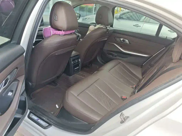 BMW 3 Series — Фото автомобиля 6