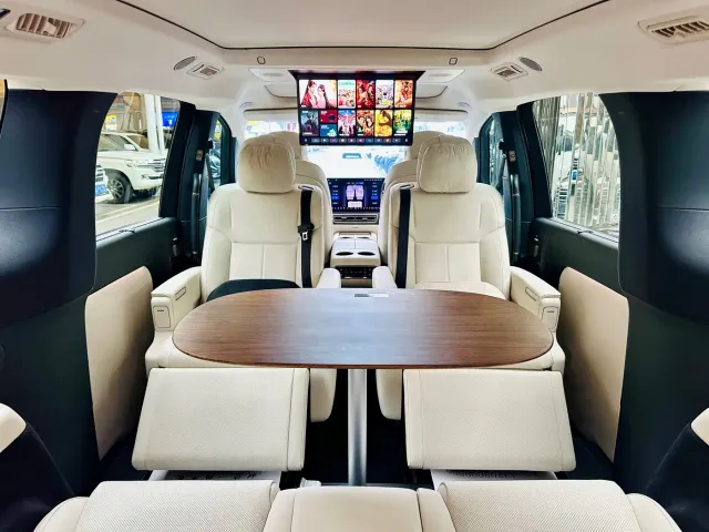 Li Auto Li Auto MEGA 2025 Model Home Family Special Edition — Фото автомобиля 14
