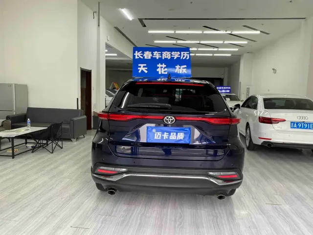 Toyota Harrier — Фото автомобиля 14