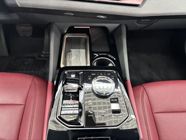 BMW 5 Series — Фото автомобиля 20