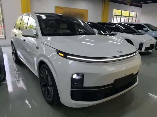 Li Auto L9 — Фото автомобиля 3