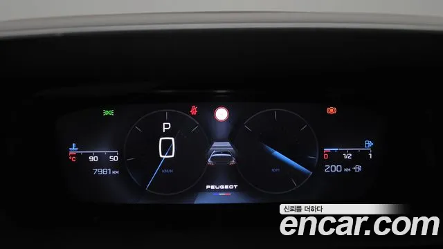 Peugeot 308 — Фото автомобиля 7
