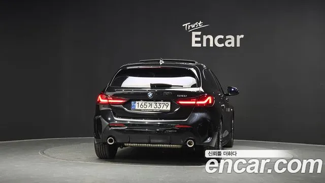 BMW 1 Series F40 — Фото автомобиля 3