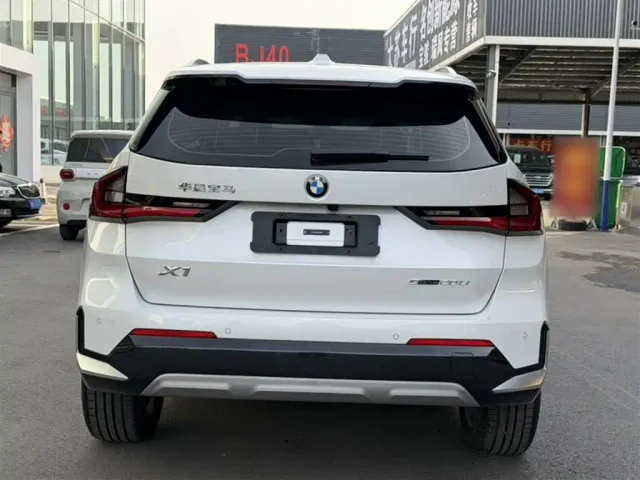 BMW X1 — Фото автомобиля 9