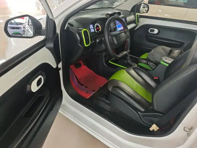 Roewe Clever — Фото автомобиля 15