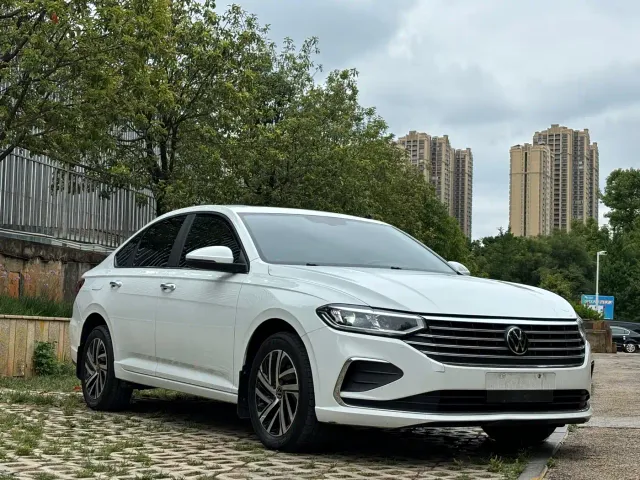 Volkswagen Lavida — Фото автомобиля 3