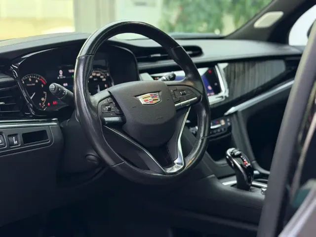 Cadillac XT6 — Фото автомобиля 3