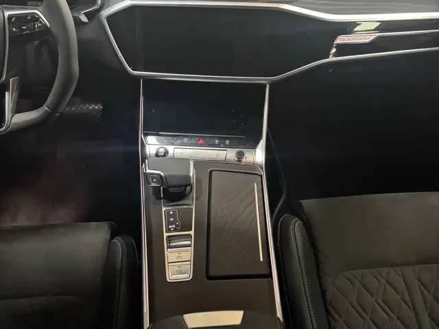 Audi A6L — Фото автомобиля 8