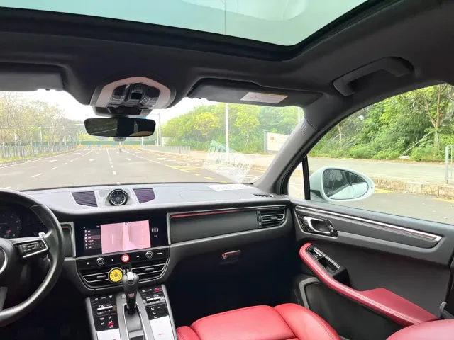Porsche Macan — Фото автомобиля 8