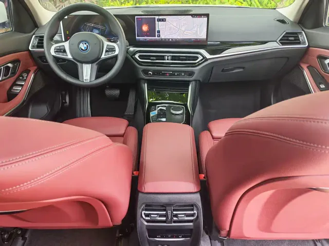 BMW i3 — Фото автомобиля 13