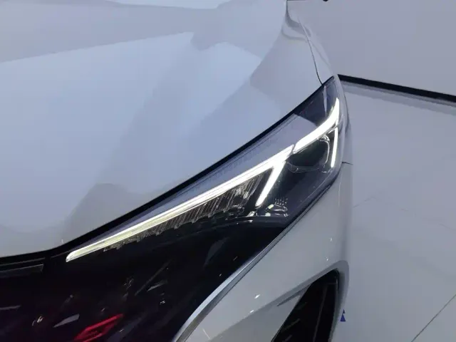 Changan Eado — Фото автомобиля 5