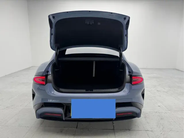 Xiaomi SU7 — Фото автомобиля 19