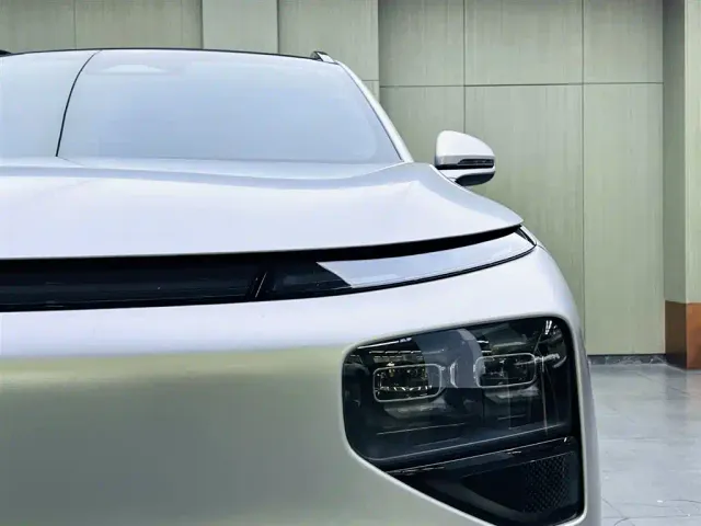 Xpeng G9 — Фото автомобиля 7