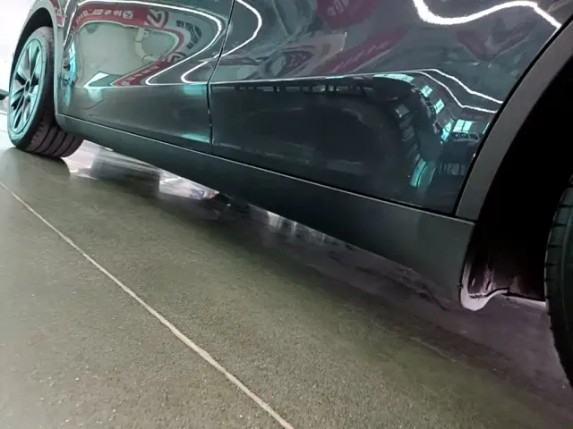 Tesla Model Y — Фото автомобиля 21