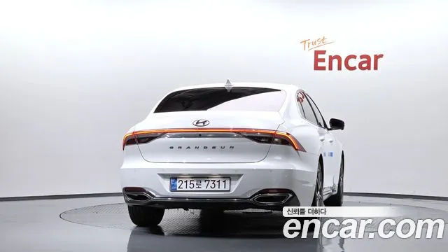 Hyundai Grandeur New — Фото автомобиля 4