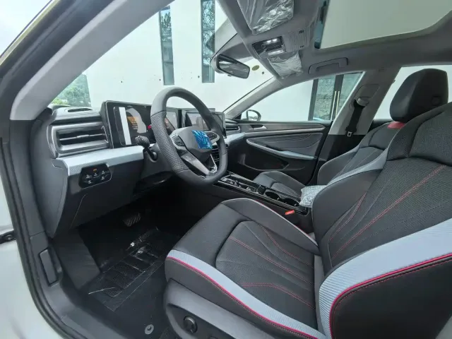 Volkswagen Lamando 2025 Model Year Lamando L 280TSI DSG Cool & Spicy PLUS Edition — Фото автомобиля 4