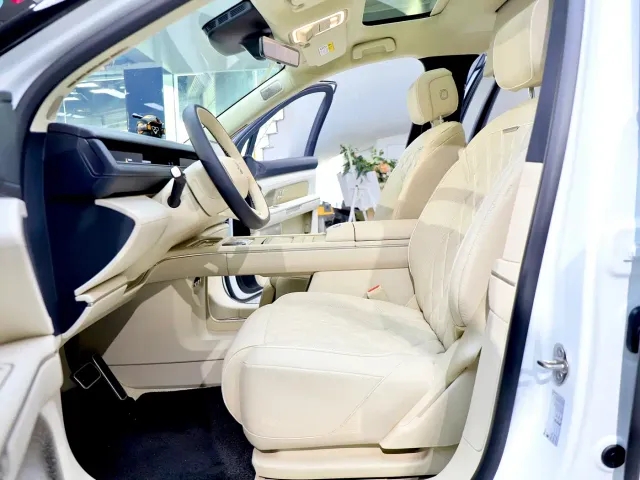 NIO NIO ES8 2025 Base Model — Фото автомобиля 9