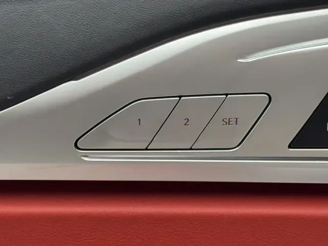 BMW 8 Series — Фото автомобиля 20