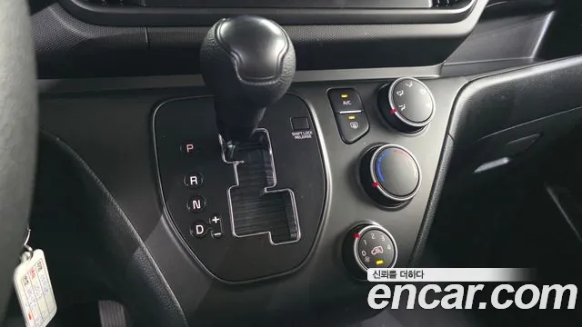 Kia RAY Новый Kia Ray Фургон — Фото автомобиля 9