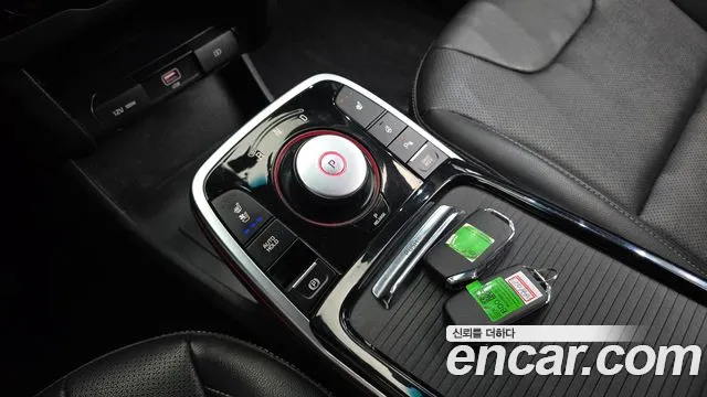 Kia Niro — Фото автомобиля 9
