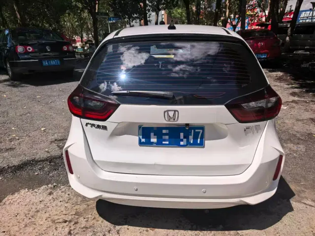 Honda Fit — Фото автомобиля 7