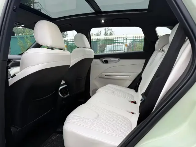 Besturn Yueyi 07 2025 210km Leisure Edition — Фото автомобиля 11