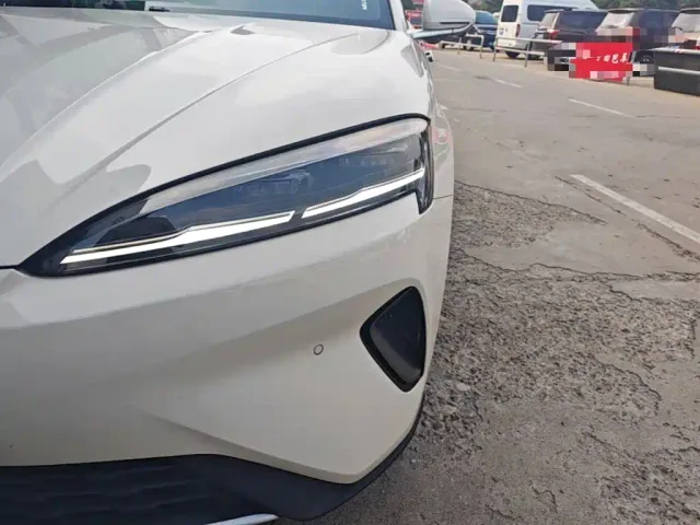 BYD Seal 07 DM-i — Фото автомобиля 23