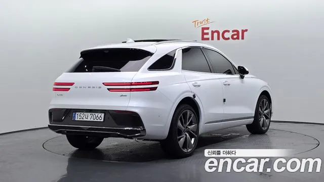Genesis GV70 2.5T Бензин AWD — Фото автомобиля 2
