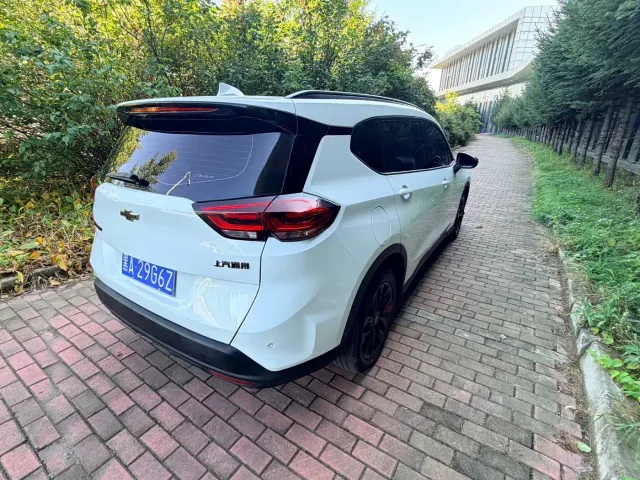 Chevrolet Orlando — Фото автомобиля 6