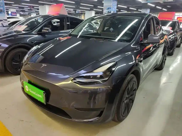 Фотография автомобиля — Tesla Model Y
