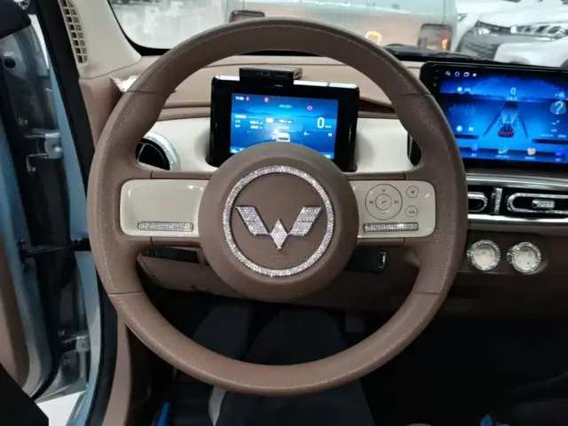 Wuling Hongguang Mini EV — Фото автомобиля 10
