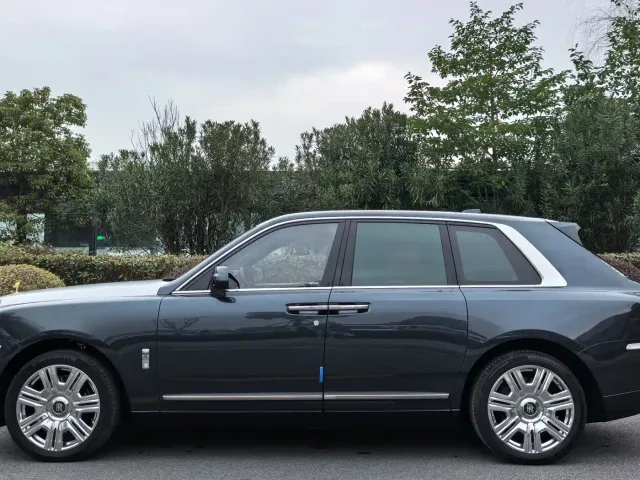 Rolls-Royce Cullinan — Фото автомобиля 4