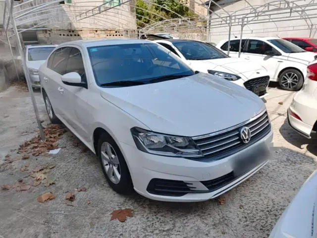 Volkswagen Lavida — Фото автомобиля 3