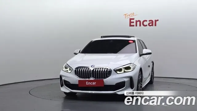 BMW 1 Series F40 — Фото автомобиля 3